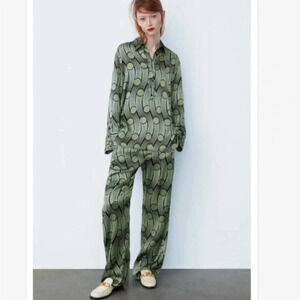 New Zara Green Highrise Flowy Geometric Pants